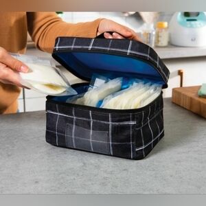 PackIt Freezable Baby Bottle and Breastmilk Storage Bag Cooler In Black Grid NWT